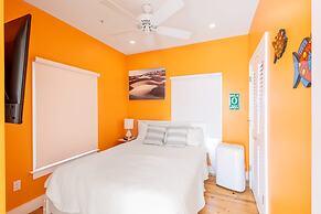 Keys Please by Brightwild Pool Steps to Duval