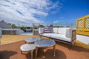 Kamp by Brightwild Rooftop Penthouse On Duval
