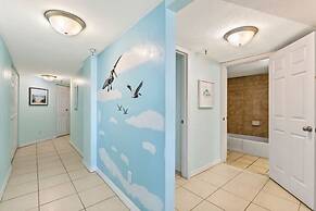 Oceanfront Penthouse Pool Hot Tub Beach Access