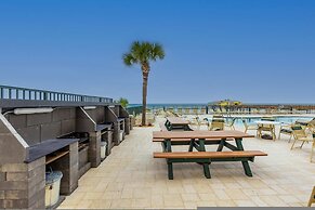 Ocean View Suite w Pool Hot Tub Beach Access
