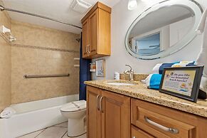 Ocean View Suite w Pool Hot Tub Beach Access