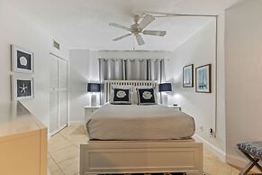 Ocean View Suite w Pool Hot Tub Beach Access