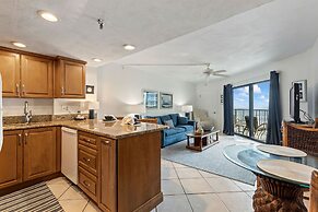 Ocean View Suite w Pool Hot Tub Beach Access