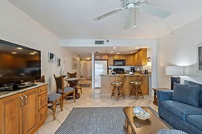 Ocean View Suite w Pool Hot Tub Beach Access