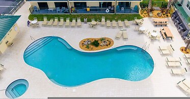 Ocean View Suite w Pool Hot Tub Beach Access