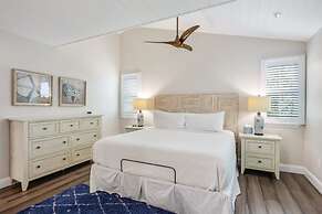 Southernmost View by Brightwild Pool H20 Views