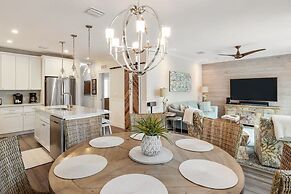 Southernmost View by Brightwild Pool H20 Views