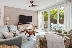 Southernmost View by Brightwild Pool H20 Views