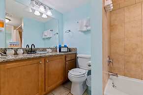 Top Floor Oceanfront Condo w Pool Beach Access