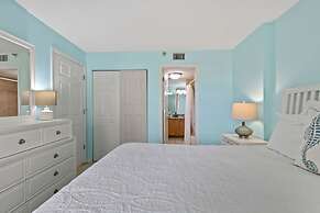 Top Floor Oceanfront Condo w Pool Beach Access