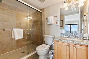 Ocean Front Condo w Amazing Views Pool Hot Tub