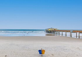 Ocean Front Condo w Amazing Views Pool Hot Tub