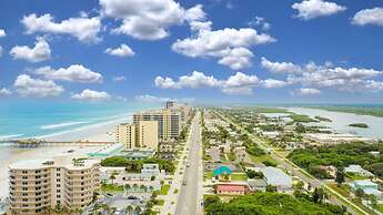 Updated Ocean Front Condo Aquamarine Suite 201