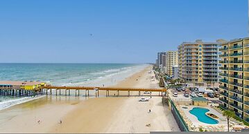 Top Floor Oceanfront Condo w Pool Beach Access