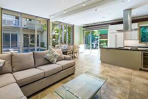 Contra House by Brightwild Luxury Home w Pool