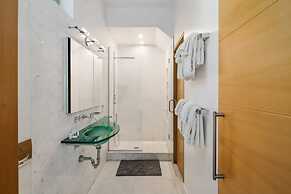 Contra House by Brightwild Luxury Home w Pool