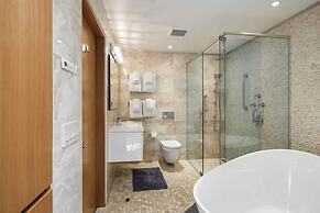 Contra House by Brightwild Luxury Home w Pool