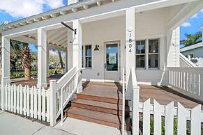 Casa Romeo Gorgeous Ybor Apt Steps to 7th Ave