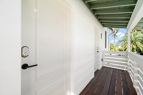 Casa Romeo Gorgeous Ybor Apt Steps to 7th Ave