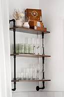 Casa Julieta Luxury Ybor-themed Studio