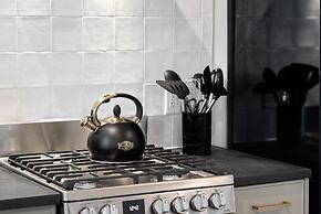 Romeo Julieta 2 Epic Studios Steps to 7th Ave