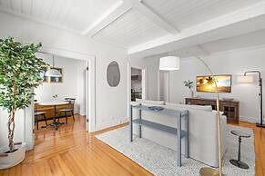 The Adaline 2 Beautiful Hyde Park 1BR Suite