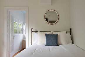 Soho Escape by Brightwild Gorgeous Apt in Soho