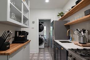 Soho Escape by Brightwild Gorgeous Apt in Soho