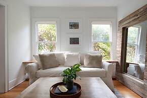 Soho Escape by Brightwild Gorgeous Apt in Soho