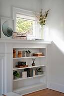 Soho Escape by Brightwild Gorgeous Apt in Soho