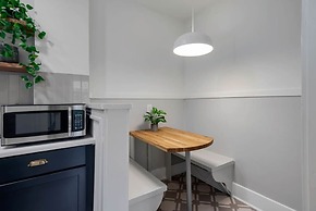 Soho Escape by Brightwild Gorgeous Apt in Soho