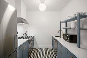 The Adaline 1 Luxury Hyde Park Apt Near Bayshore