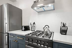 The Adaline 1 Luxury Hyde Park Apt Near Bayshore