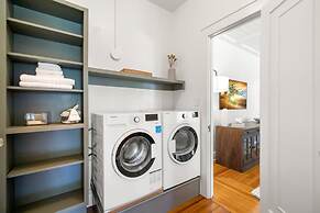 The Adaline 1 Luxury Hyde Park Apt Near Bayshore