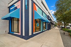 The Adaline 5 by Brightwild Classy Hyde Park Apt