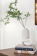 The Adaline 5 by Brightwild Classy Hyde Park Apt