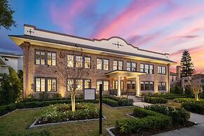 The Adaline 5 by Brightwild Classy Hyde Park Apt