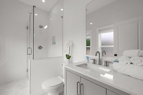 Casa Padr n Gorgeous Home Steps to 7th Ave