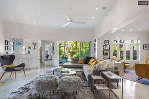 Hidden Oasis Gorgeous Home w Pvt Pool