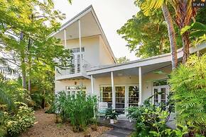 Hidden Oasis Gorgeous Home w Pvt Pool