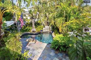 Hidden Oasis Gorgeous Home w Pvt Pool