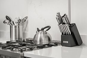 The Adaline - 9 Apartment Complex With Courtyard