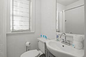 The Adaline - 9 Apartment Complex With Courtyard