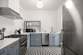 The Adaline - 9 Apartment Complex With Courtyard