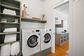 The Adaline - 9 Apartment Complex With Courtyard