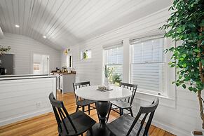 The Adaline - 9 Apartment Complex With Courtyard