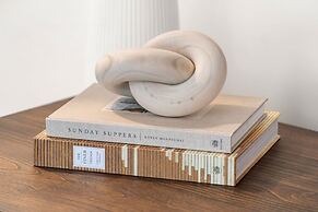 The Adaline - 9 Apartment Complex With Courtyard