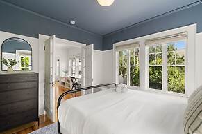 The Adaline - 9 Apartment Complex With Courtyard