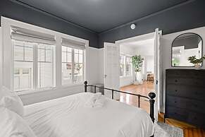 The Adaline - 9 Apartment Complex With Courtyard