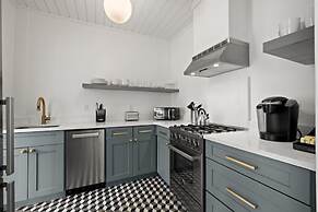 NEW The Adaline 4 Updated Hyde Park Apt